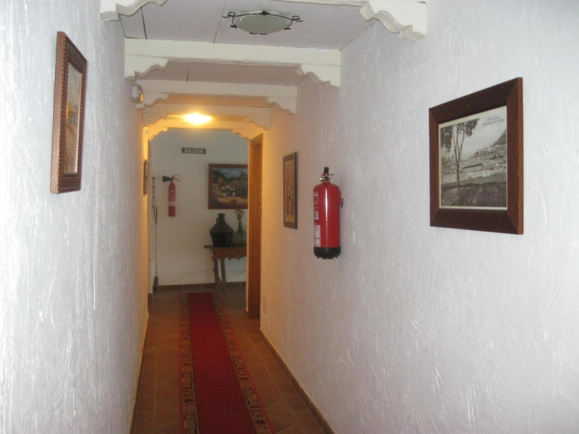 Hotel San Julian Burunchel ภายนอก รูปภาพ
