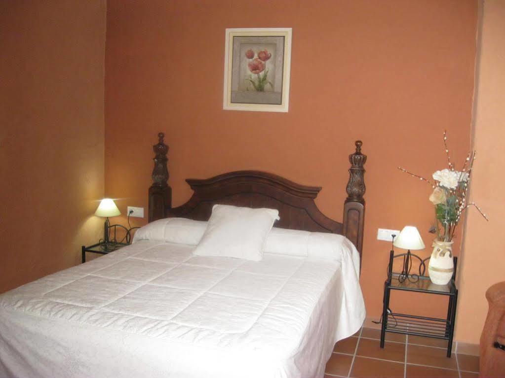 Hotel San Julian Burunchel ภายนอก รูปภาพ