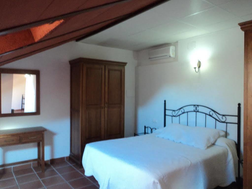 Hotel San Julian Burunchel ภายนอก รูปภาพ